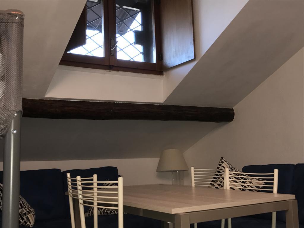 Charming Apartment The Castle Milano Eksteriør bilde